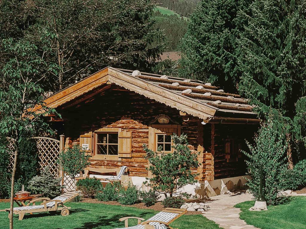 Blockhaussauna im Garten Hotel Sendlhofer's Bad Hofgastein