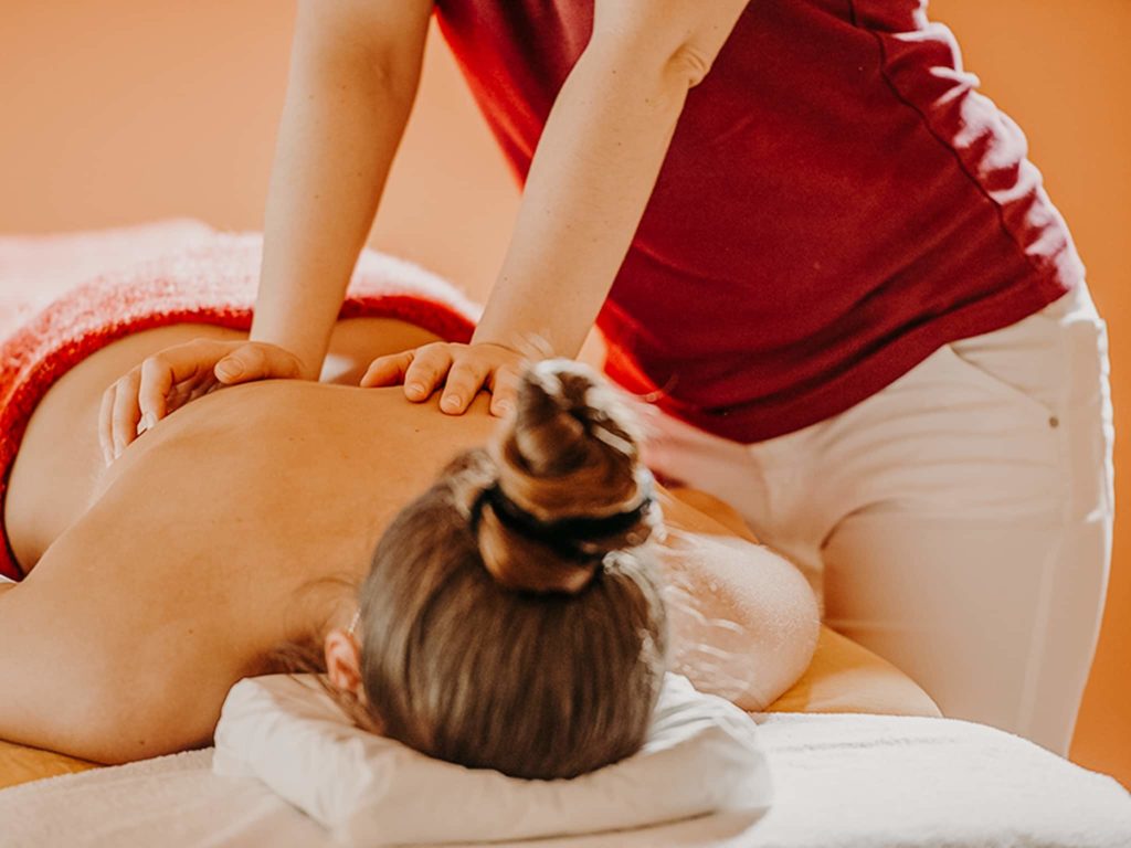 Massage im Wellnessbereich Hotel Sendlhofer's Bad Hofgastein