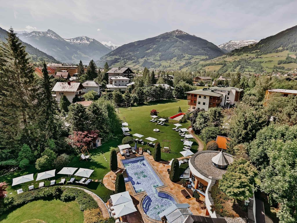 Gartenblick vom Hotel Sendlhofer's Bad Hofgastein