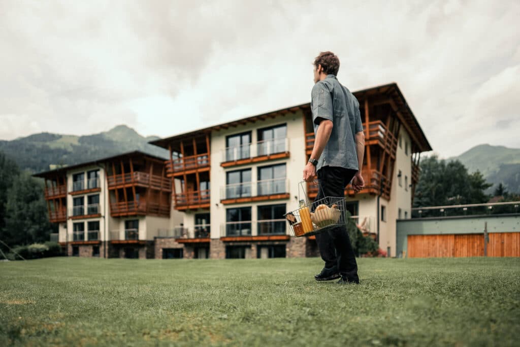 Sendlhofers Bad Hofgastein Apartmenthaus Außenansicht mit Weckerlservice