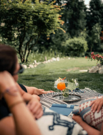Sendlhofer's Bad Hofgastein Erfrischungsgetränke im Relaxgarten