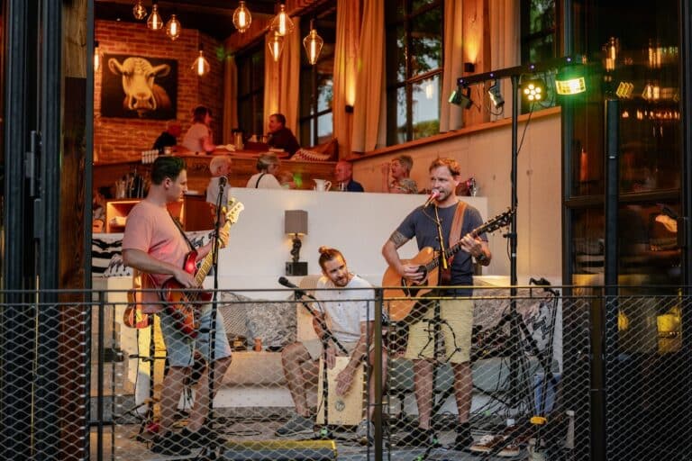 Genussgeschichten Isabel Pyc  Sendlhofers Hotel Gastein Lukes Wohnzimmer
