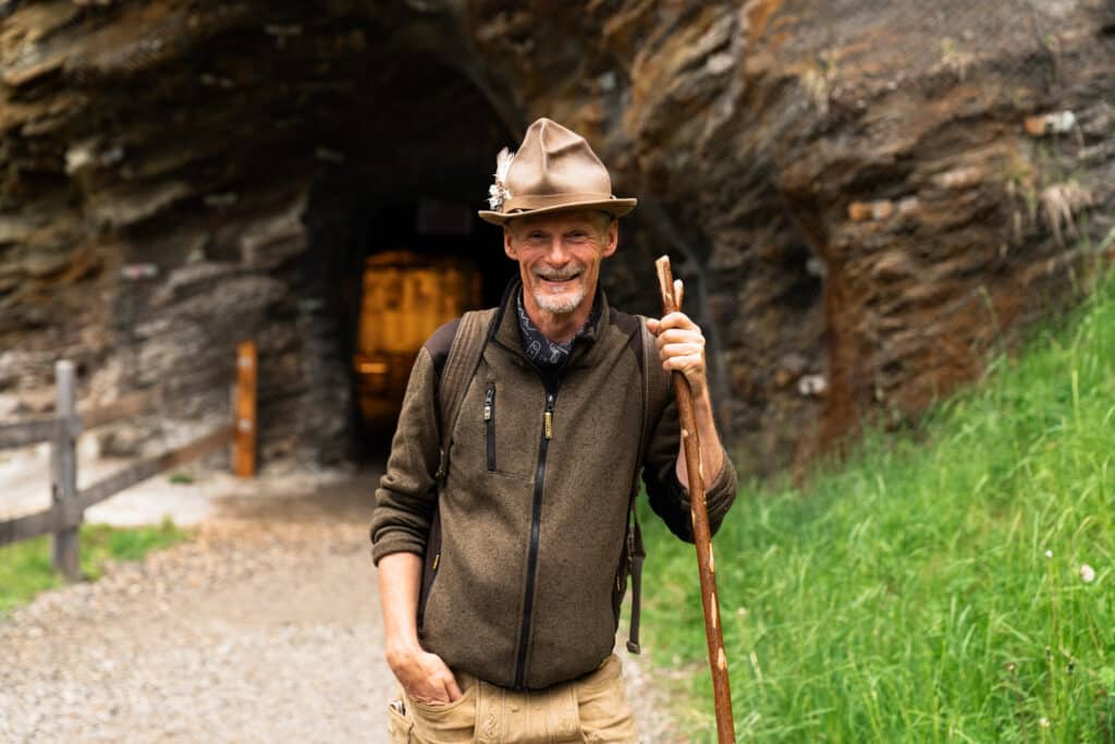 Der Gasteinwanderer Christian vor der Gadauner Schlucht