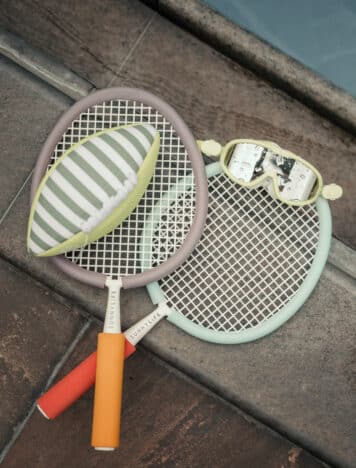 Wasserspielzeug für Kinder am Pool